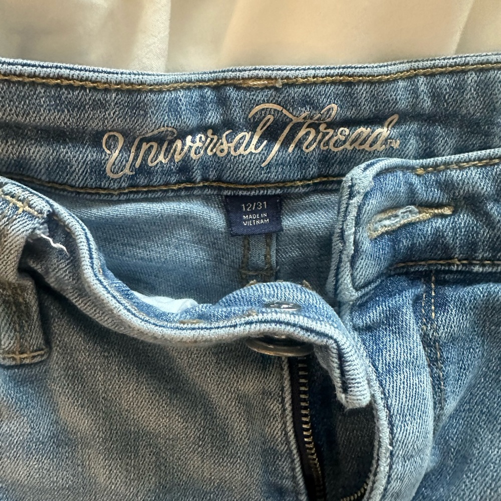 Universal Thread High Rise Straight Crop